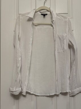 Express White Long-Sleeve Button-Up Shirt